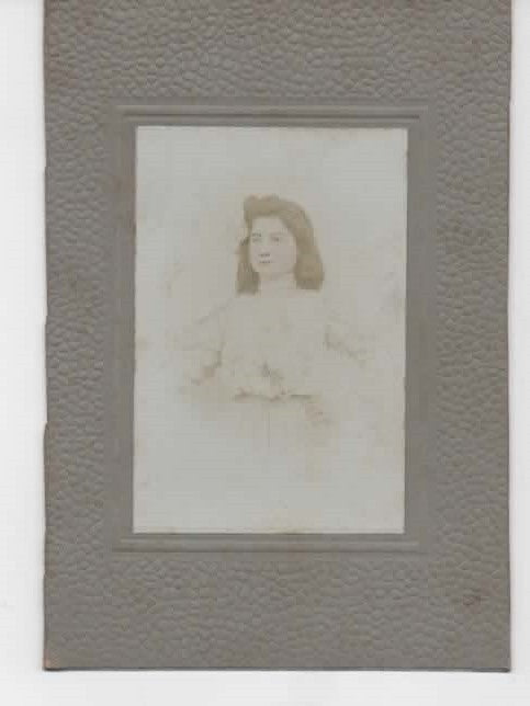Foto 1909 Memento Mori, giovane ragazza, stampa all'albume ritoccata a colori