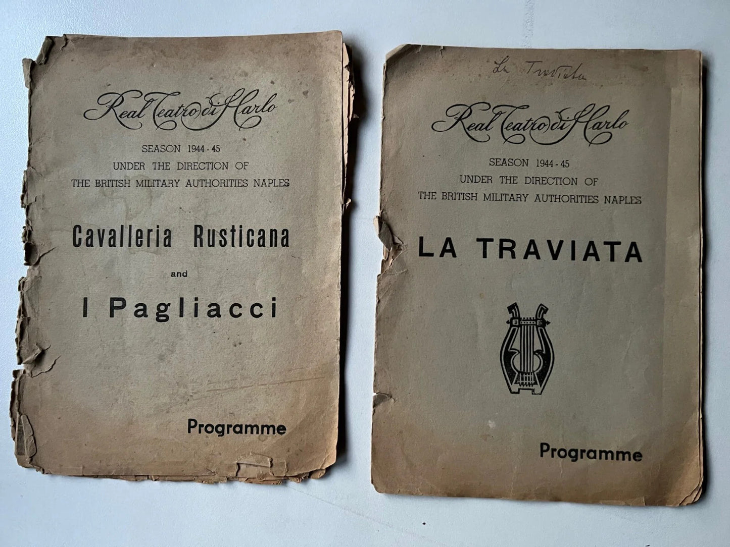 2 LIBRETTI NAPOLI OCCUPAZIONE ALLEATA R. TEATRO DI SAN CARLO TRAVIATA CAVALLERIA