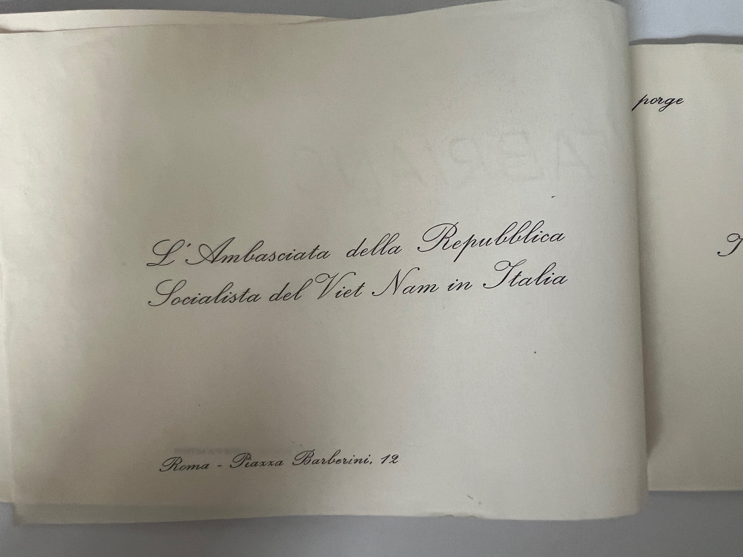 Raro Biglietto d'auguri diplomatico dell'Ambasciata del Vietnam in Italia – 1977 – Firmato dall'Ambasciatore