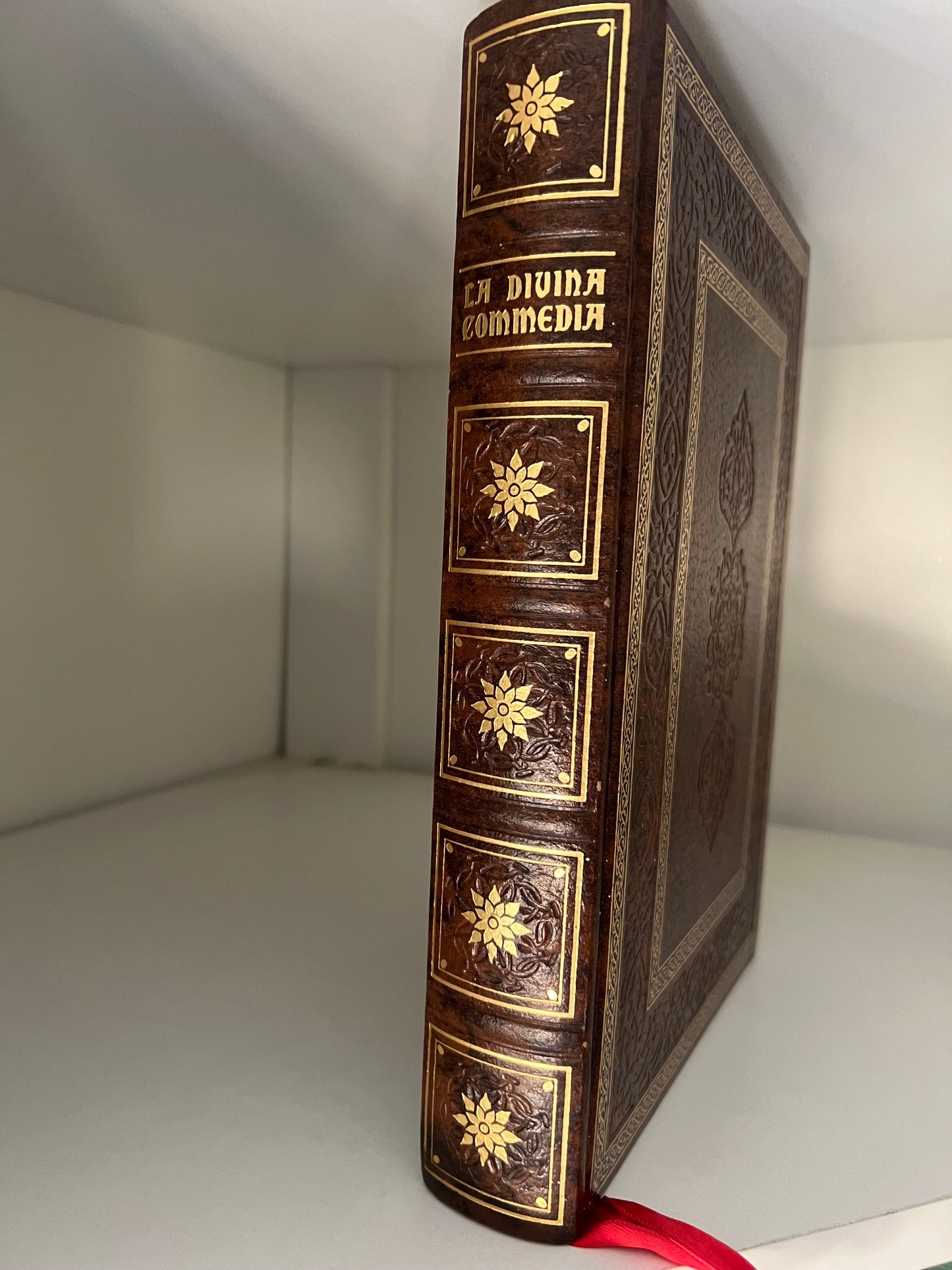 La Divina Commedia di Dante Alighieri – Edizioni Paoline (1982) – Riproduzione dal Manoscritto Urbinate Latino 365