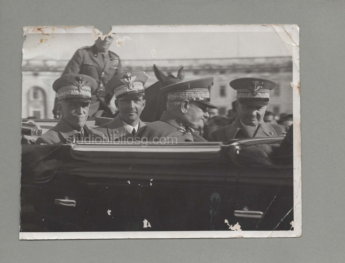 Foto Rara 1935 - Vittorio Emanuele III, Umberto di Savoia, Gen. Baistrocchi - CASERTA Rivista Militare Div. Tevere